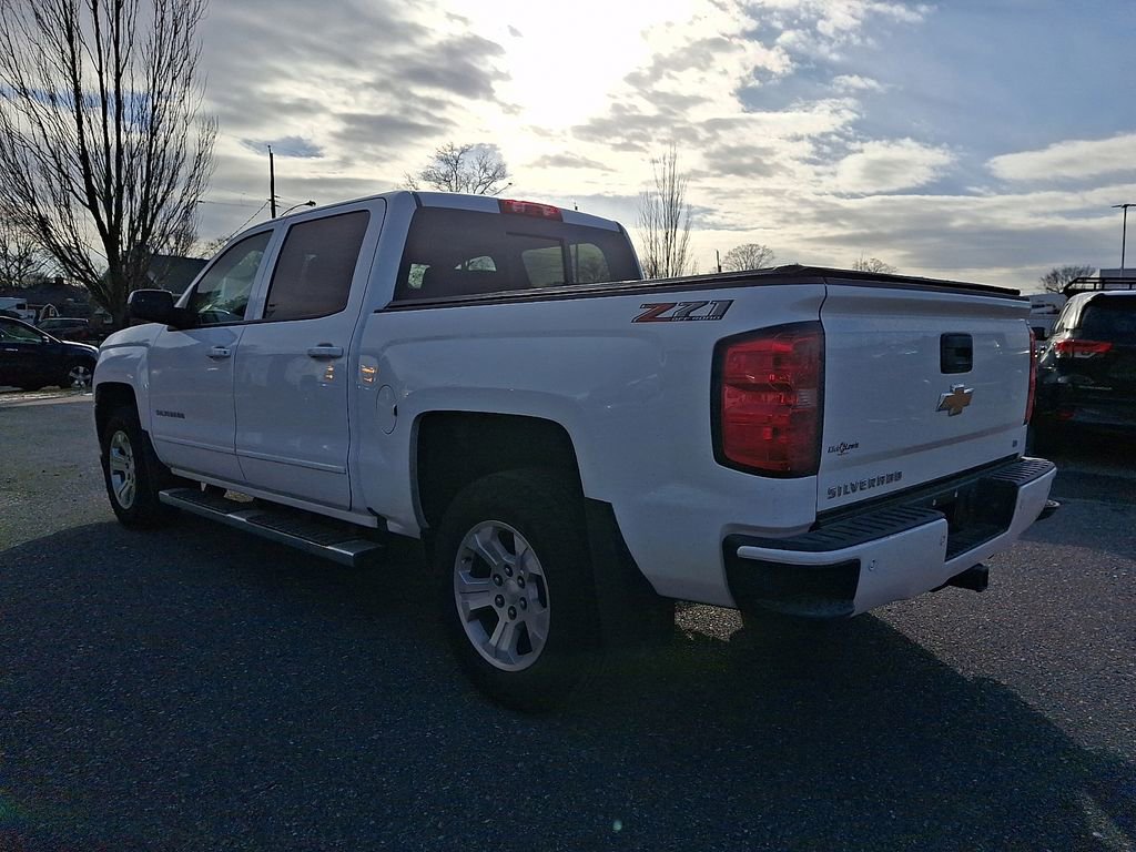 Used 2018 Chevrolet Silverado 1500 LT w/ All Star Edition image 4