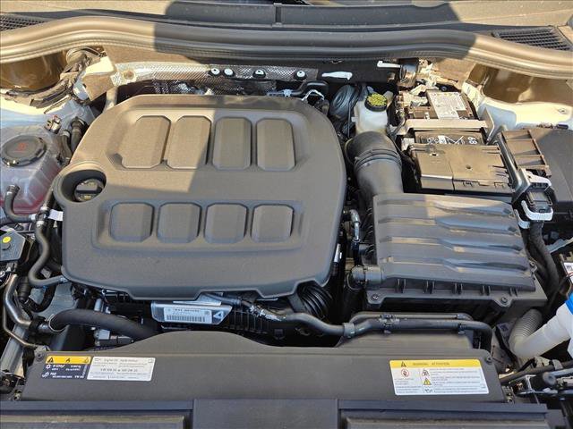 New 2026 Volkswagen Tiguan SE R-Line FWD image 16