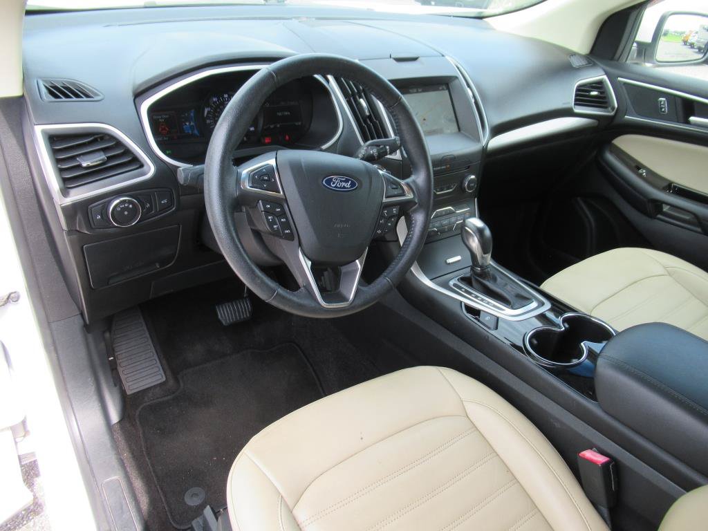 Used 2018 Ford Edge SEL w/ Equipment Group 201A FWD image 18