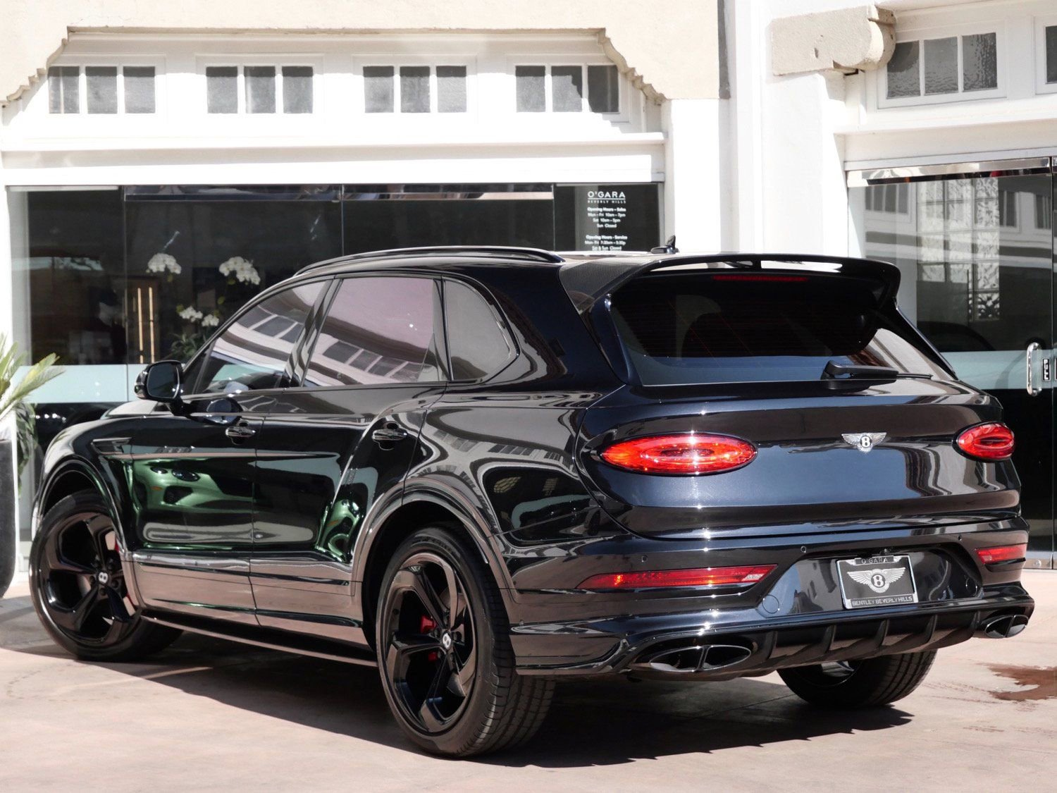 Used 2022 Bentley Bentayga image 3