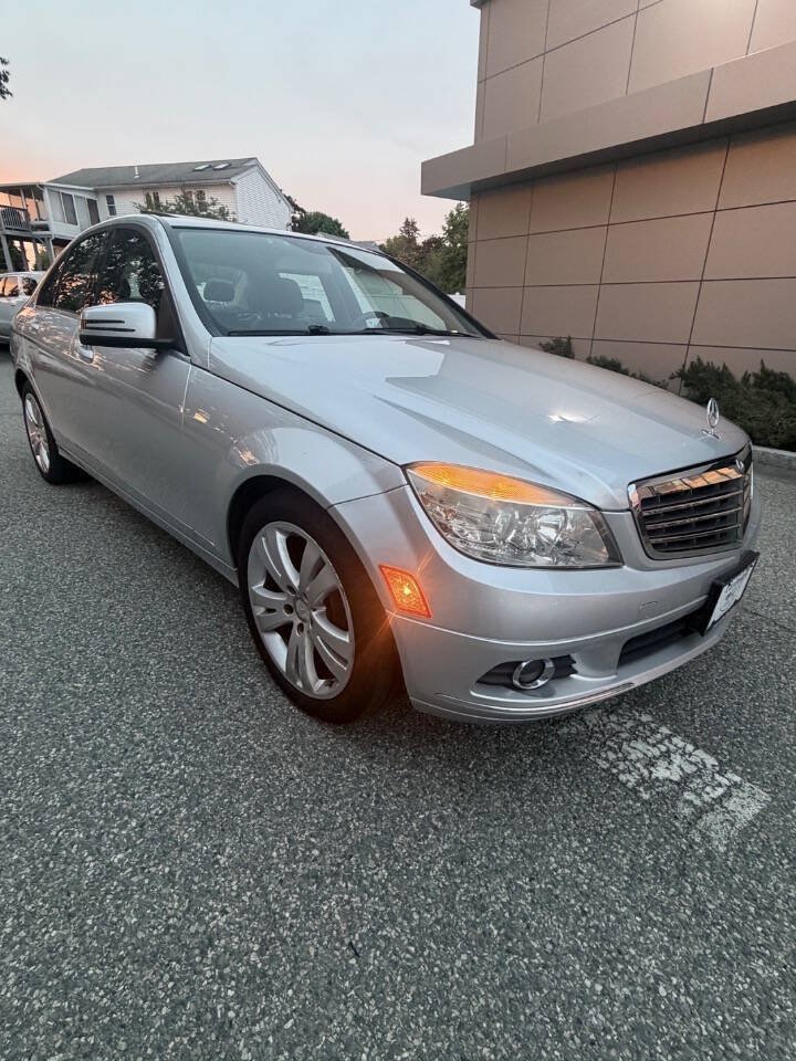 Used 2011 Mercedes-Benz C 300 4MATIC Sedan image 3