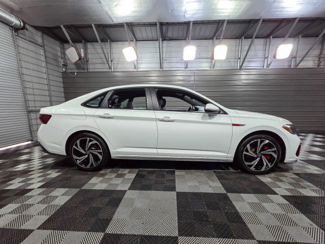 Used 2023 Volkswagen Jetta GLI Autobahn FWD image 9