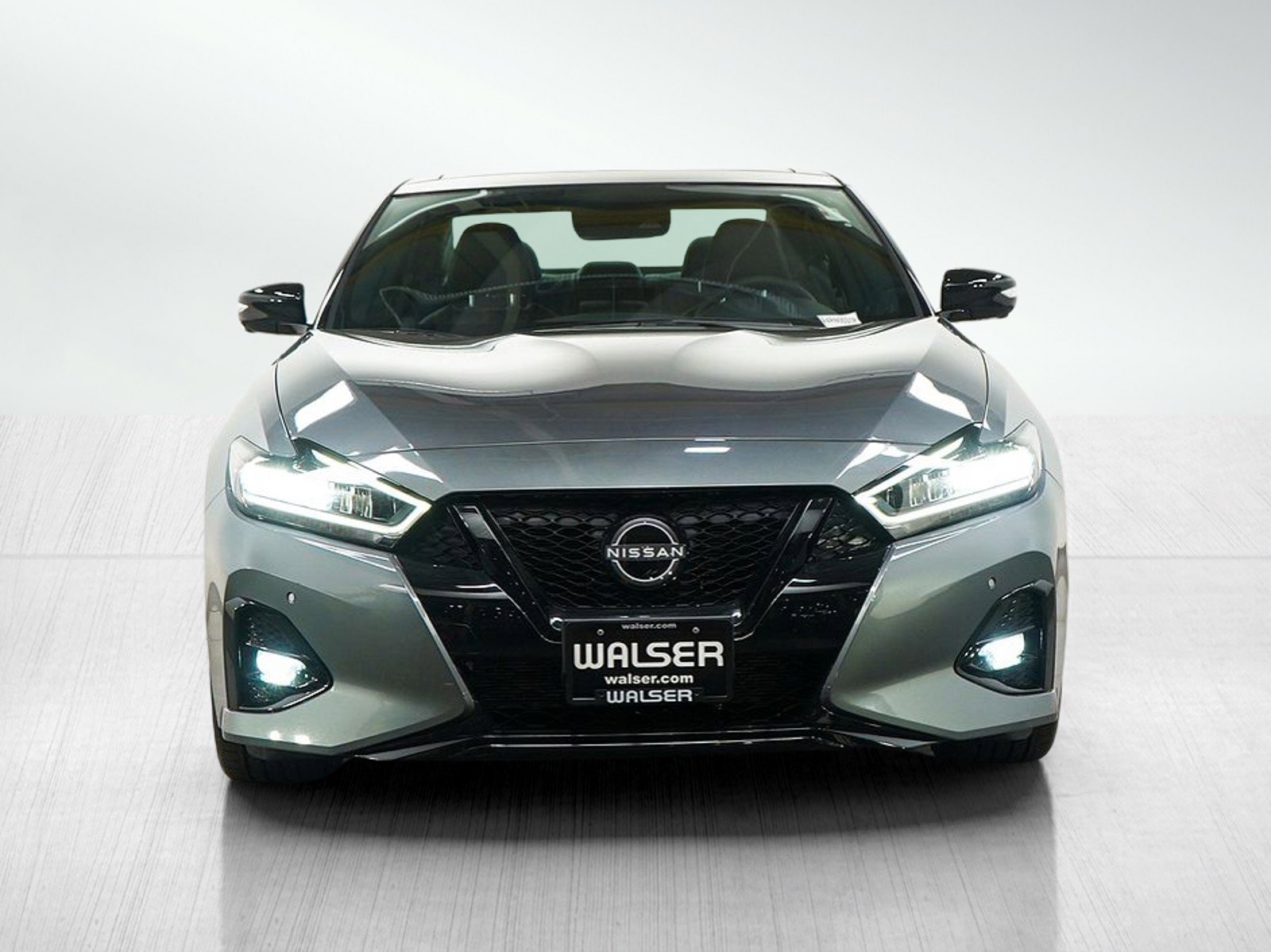 Used 2023 Nissan Maxima SR w/ Sport Mat Group image 9