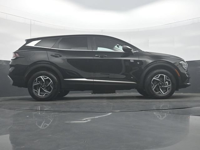 Used 2025 Kia Sportage LX AWD/4WD image 33