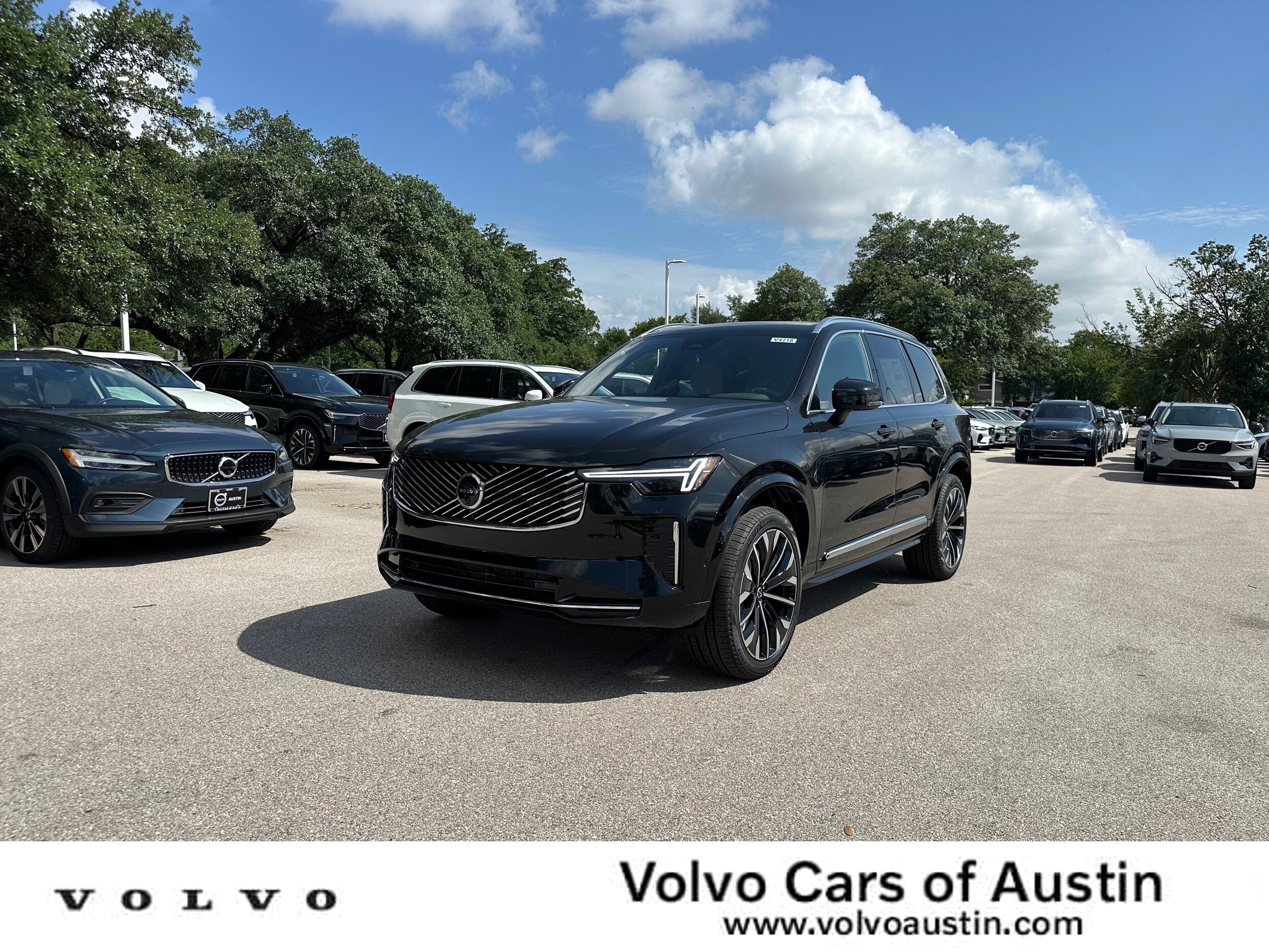 New 2026 Volvo XC90 B5 Plus image 1