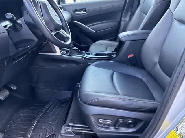 Used 2023 Toyota Corolla Cross XLE FWD image 18