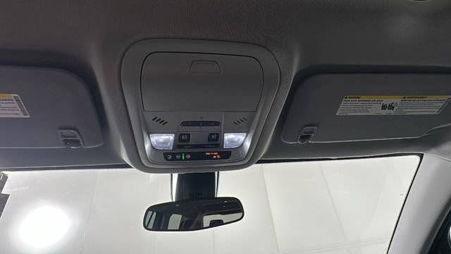 Used 2022 GMC Acadia SLE w/ Driver Convenience Package FWD image 26