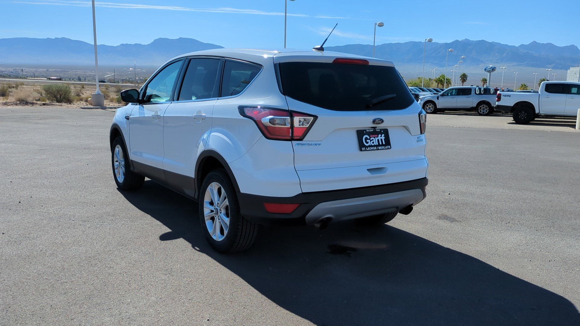 Used 2017 Ford Escape SE image 6