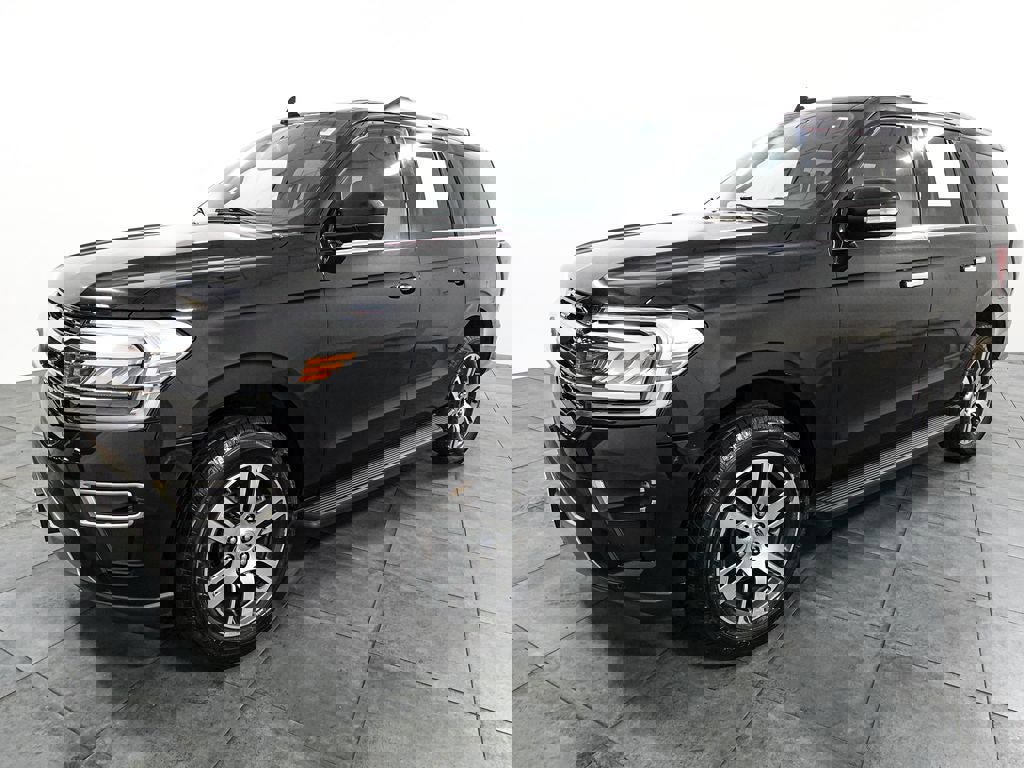 Used 2024 Ford Expedition Limited image 3