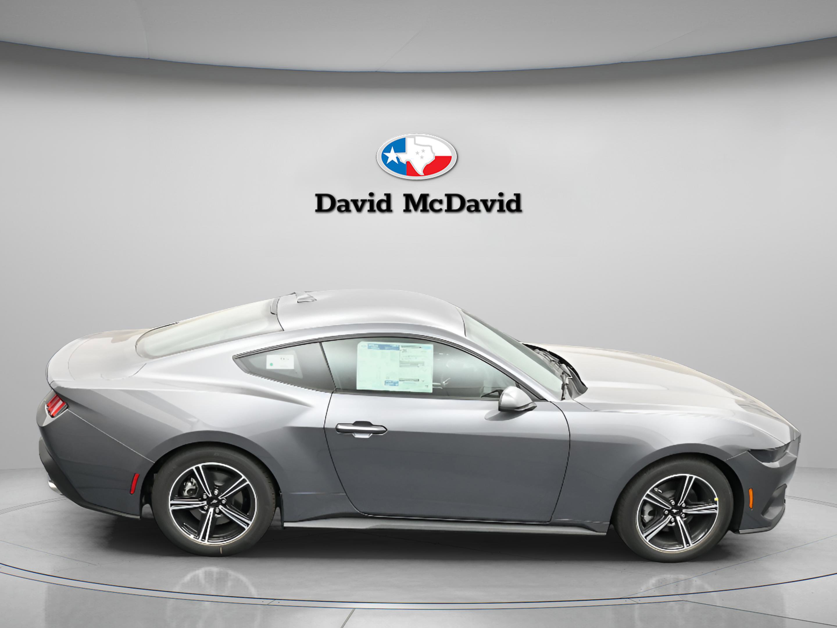 Used 2025 Ford Mustang EcoBoost image 21