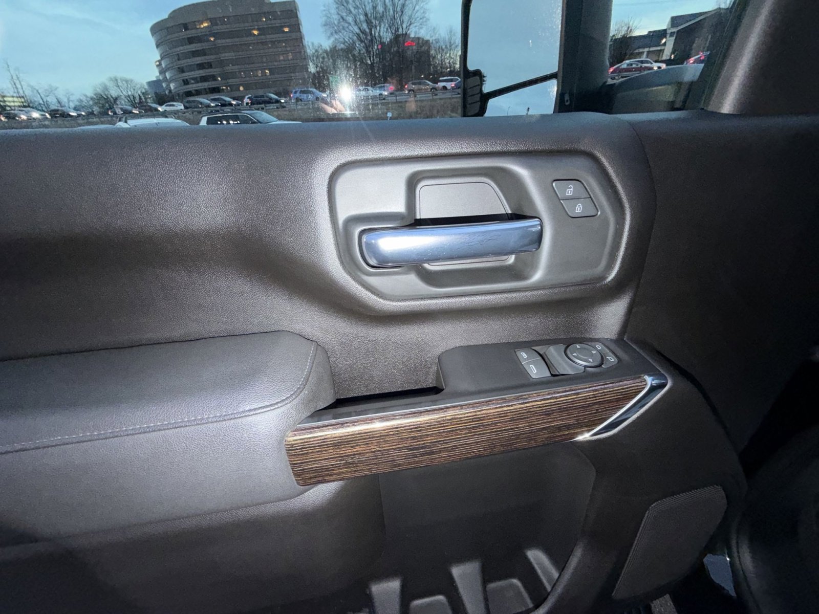 Used 2024 GMC Sierra 2500 SLE w/ SLE Convenience Package image 15