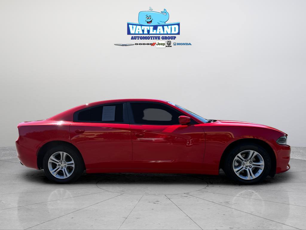 Used 2022 Dodge Charger SXT image 4