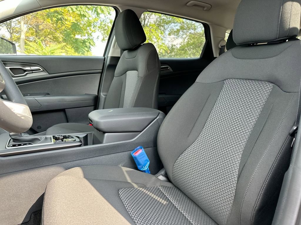 Used 2024 Kia Sportage LX image 29