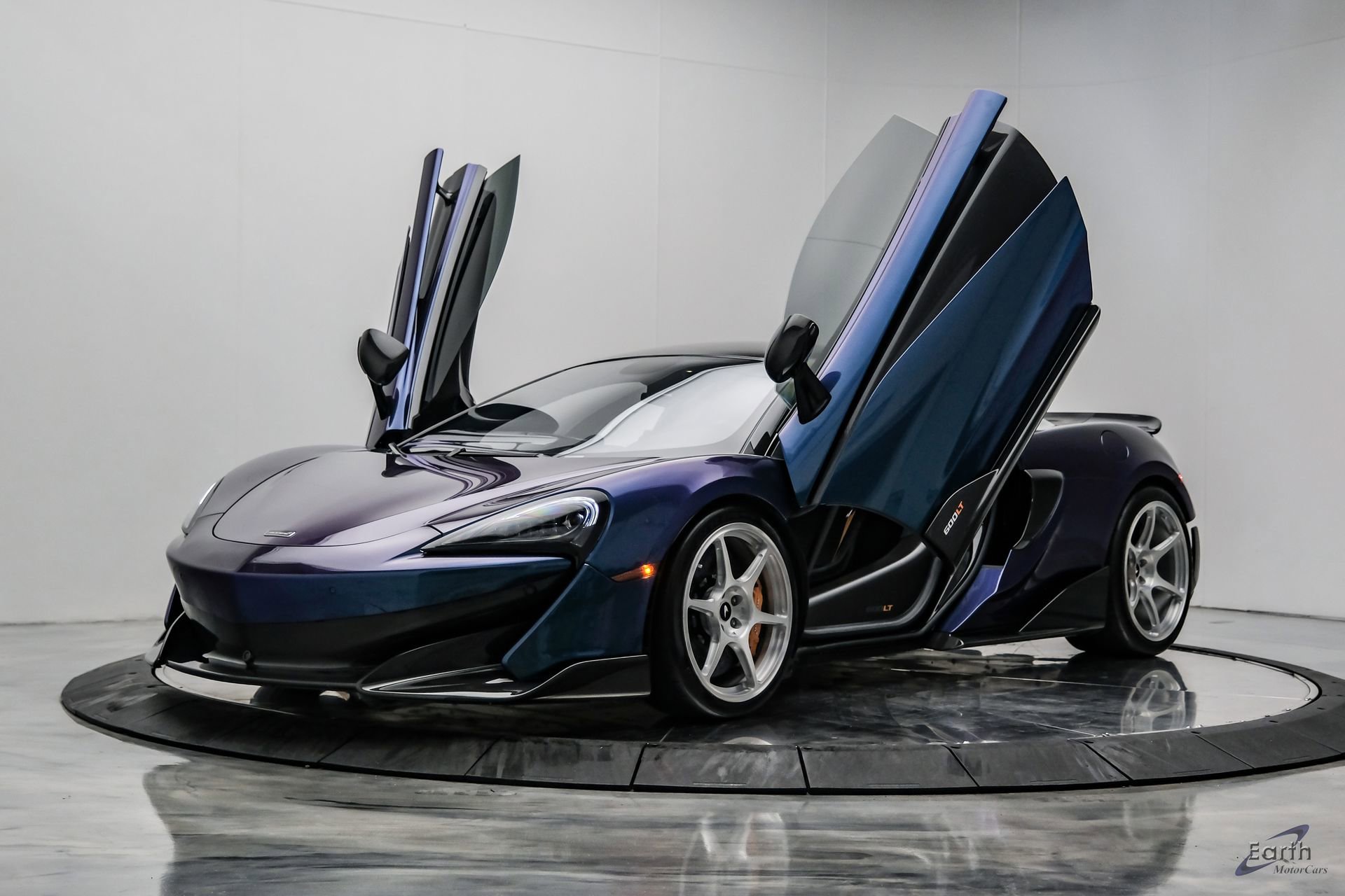 Used 2019 McLaren 600LT RWD image 4