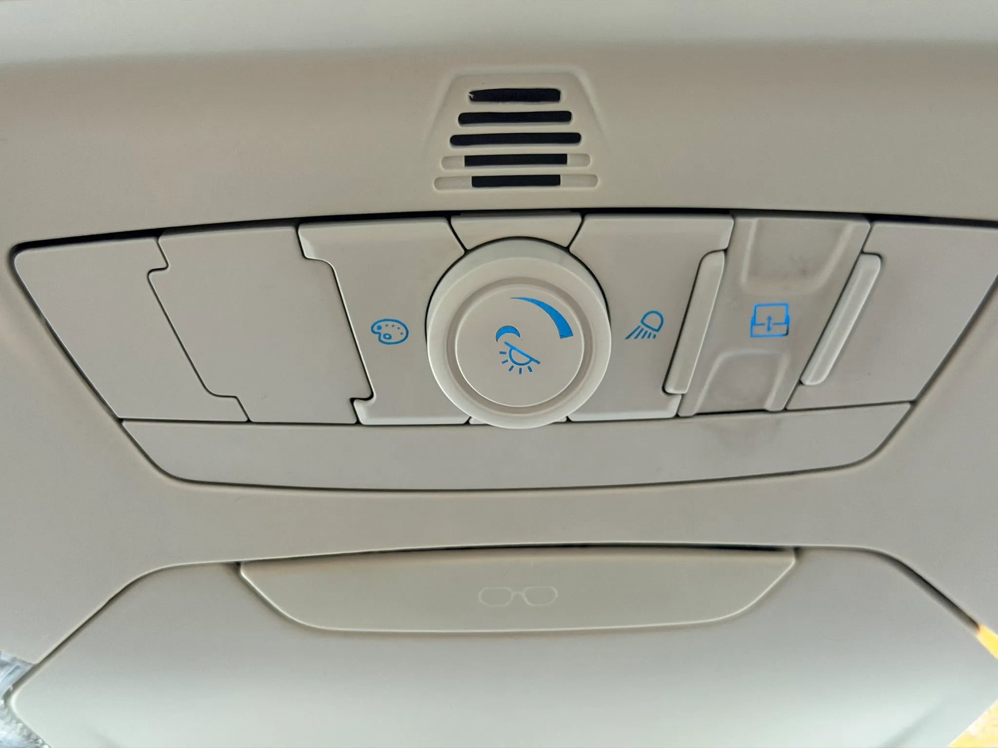 Used 2016 Ford Focus Titanium FWD image 39