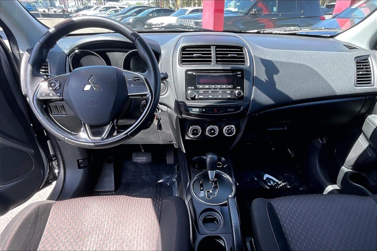 Used 2017 Mitsubishi Outlander Sport ES FWD image 13