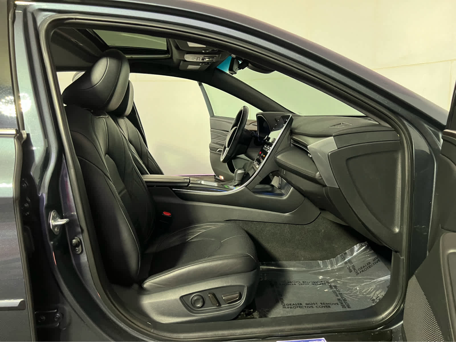 Used 2022 Toyota Avalon Limited w/ Advanced Safety Package FWD image 28