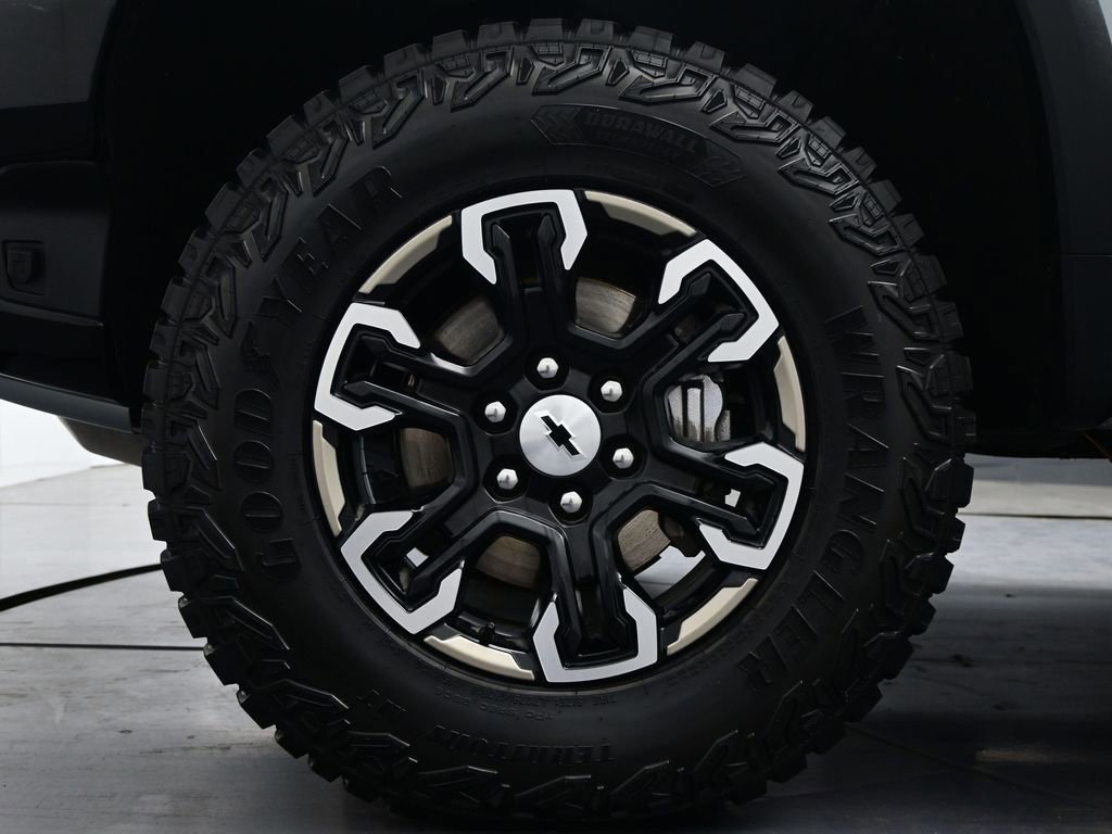 Used 2024 Chevrolet Silverado 1500 ZR2 w/ Technology Package image 39