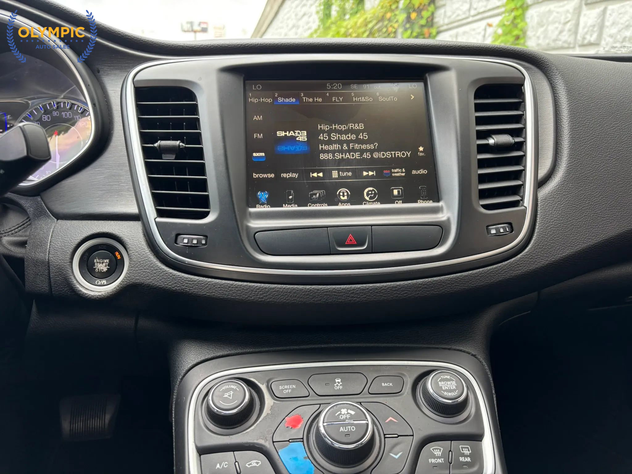 Used 2017 Chrysler 200 Limited Platinum w/ Comfort & Convenience Group image 26