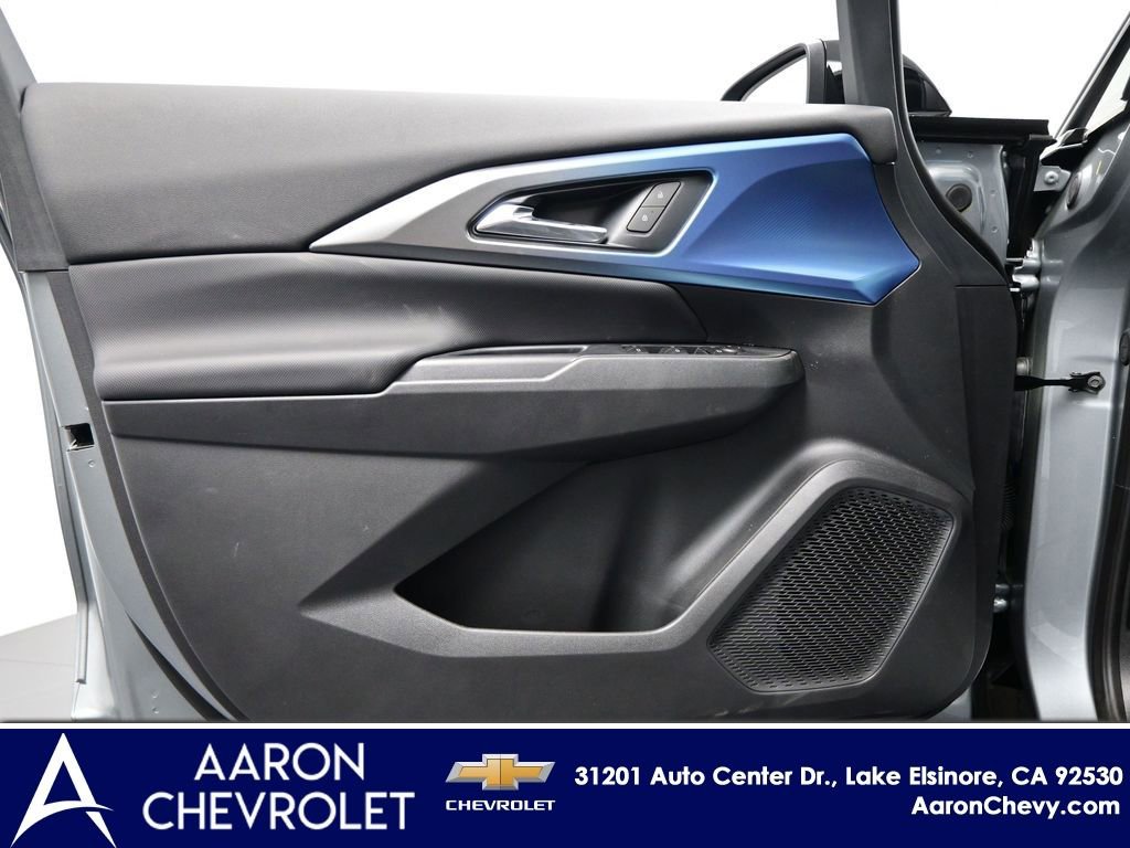 New 2026 Chevrolet Equinox EV LT image 11