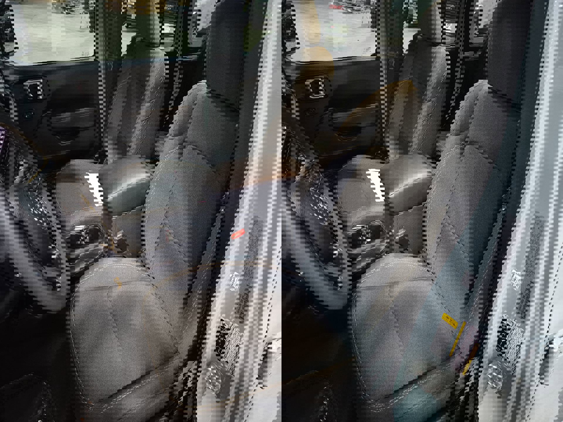 Used 2024 Jeep Wrangler Willys image 19