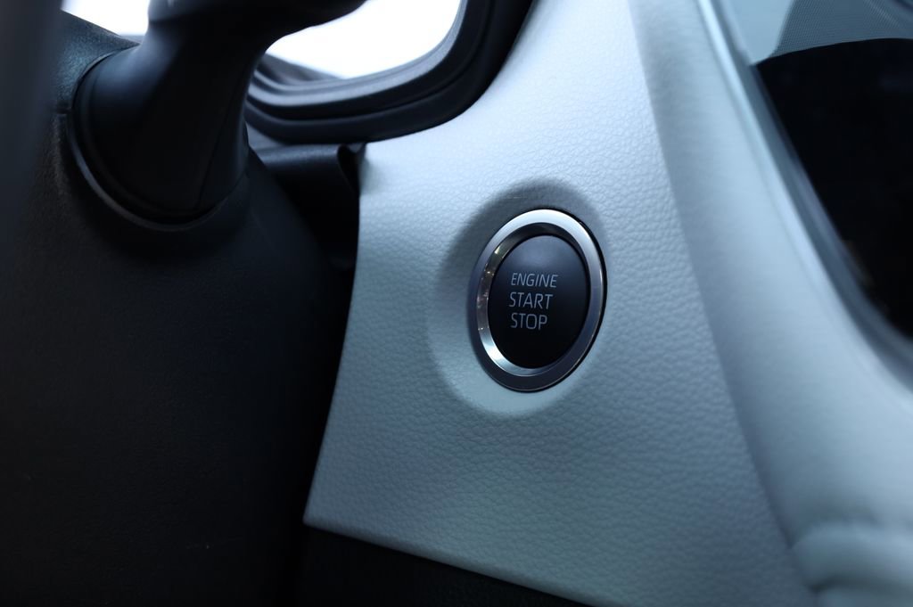 Used 2024 Toyota Corolla SE image 13