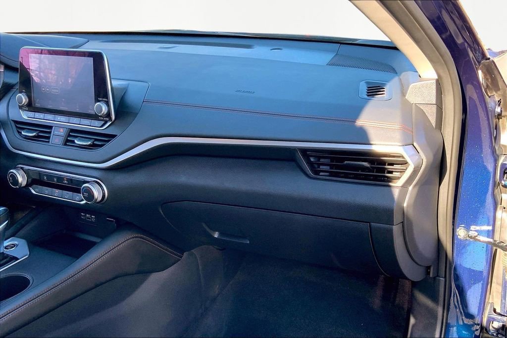 Used 2022 Nissan Altima 2.5 SR image 18