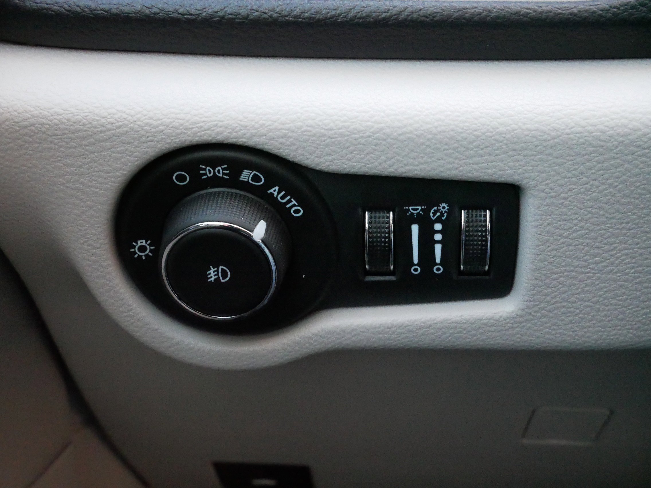 Used 2024 Chrysler Pacifica Touring-L w/ Road Tripper Package image 26