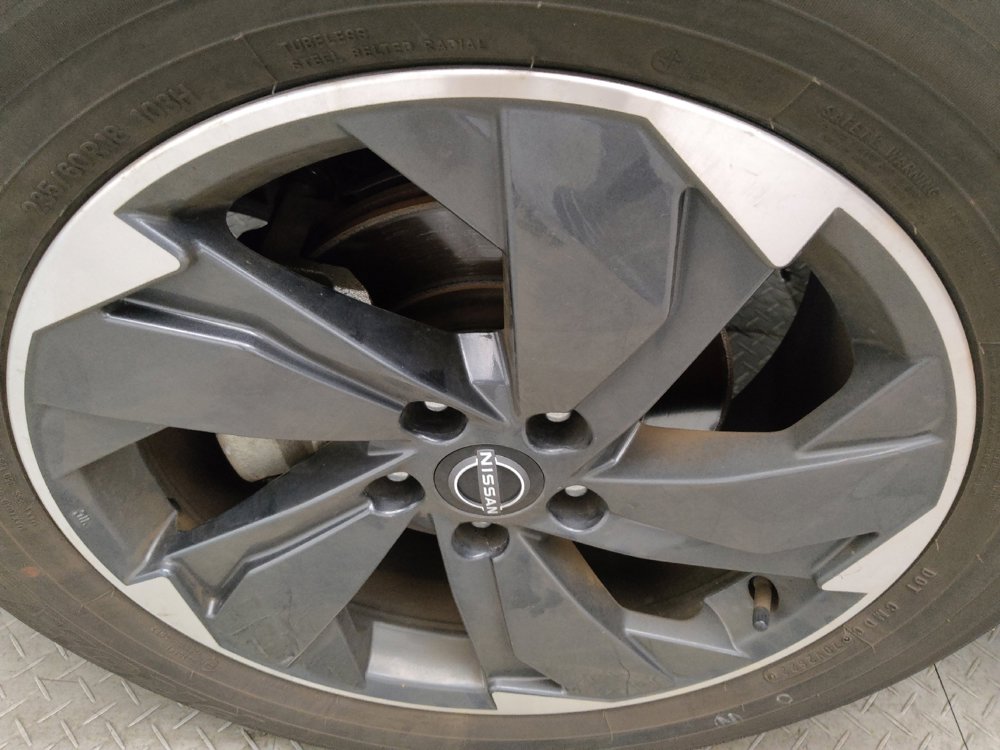 Used 2024 Nissan Rogue SV FWD image 31