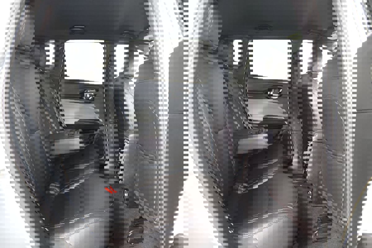 Used 2024 Jeep Compass Limited image 12