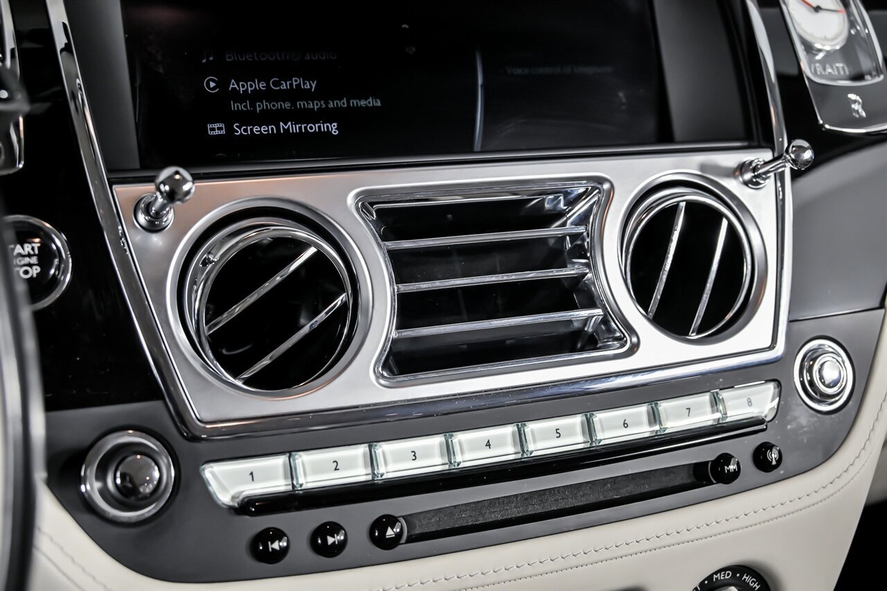 Used 2019 Rolls-Royce Wraith image 38