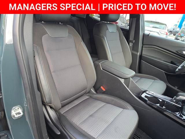 Certified 2025 Chevrolet Trax LT FWD image 20