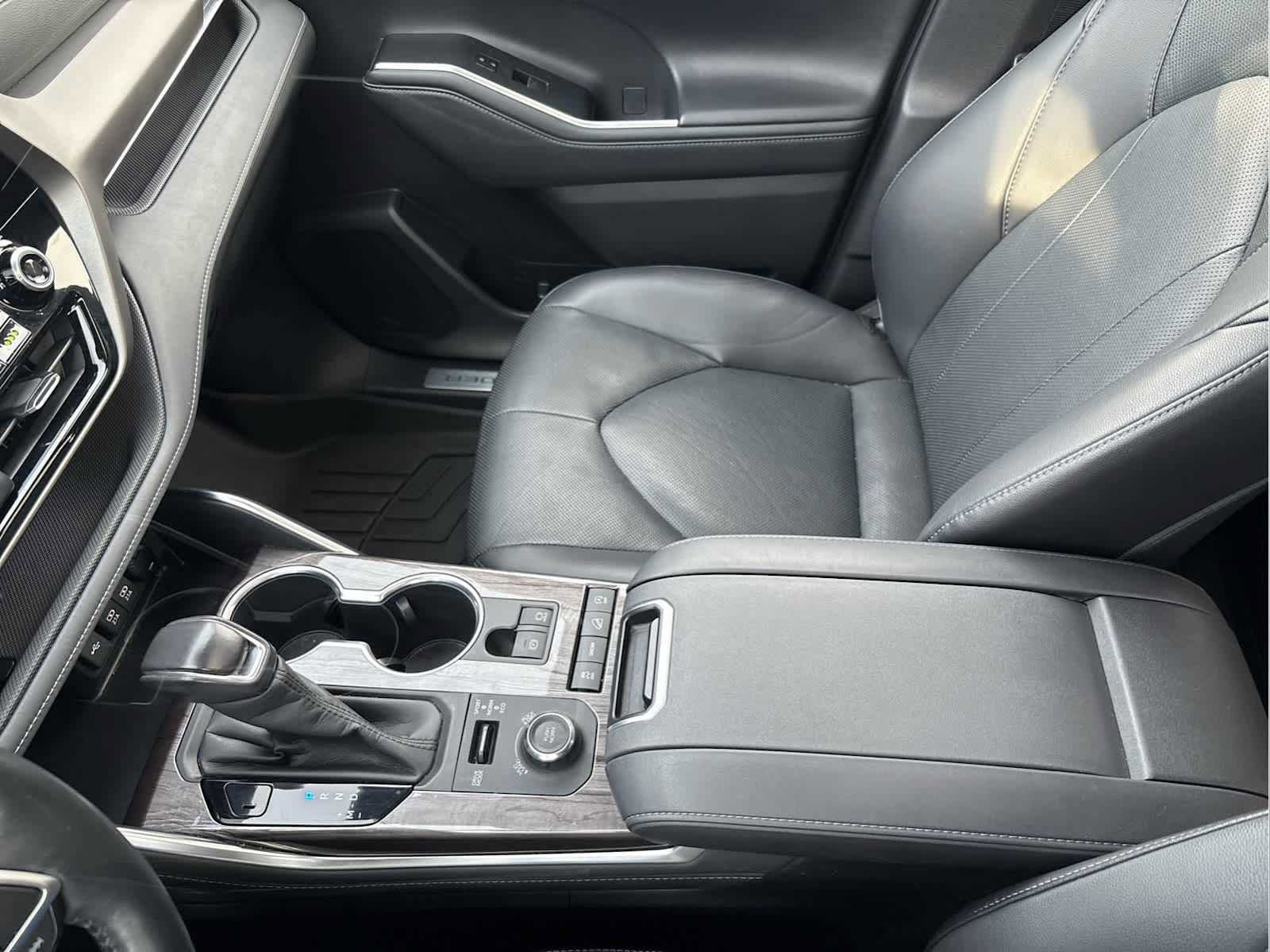 Used 2020 Toyota Highlander Limited image 59