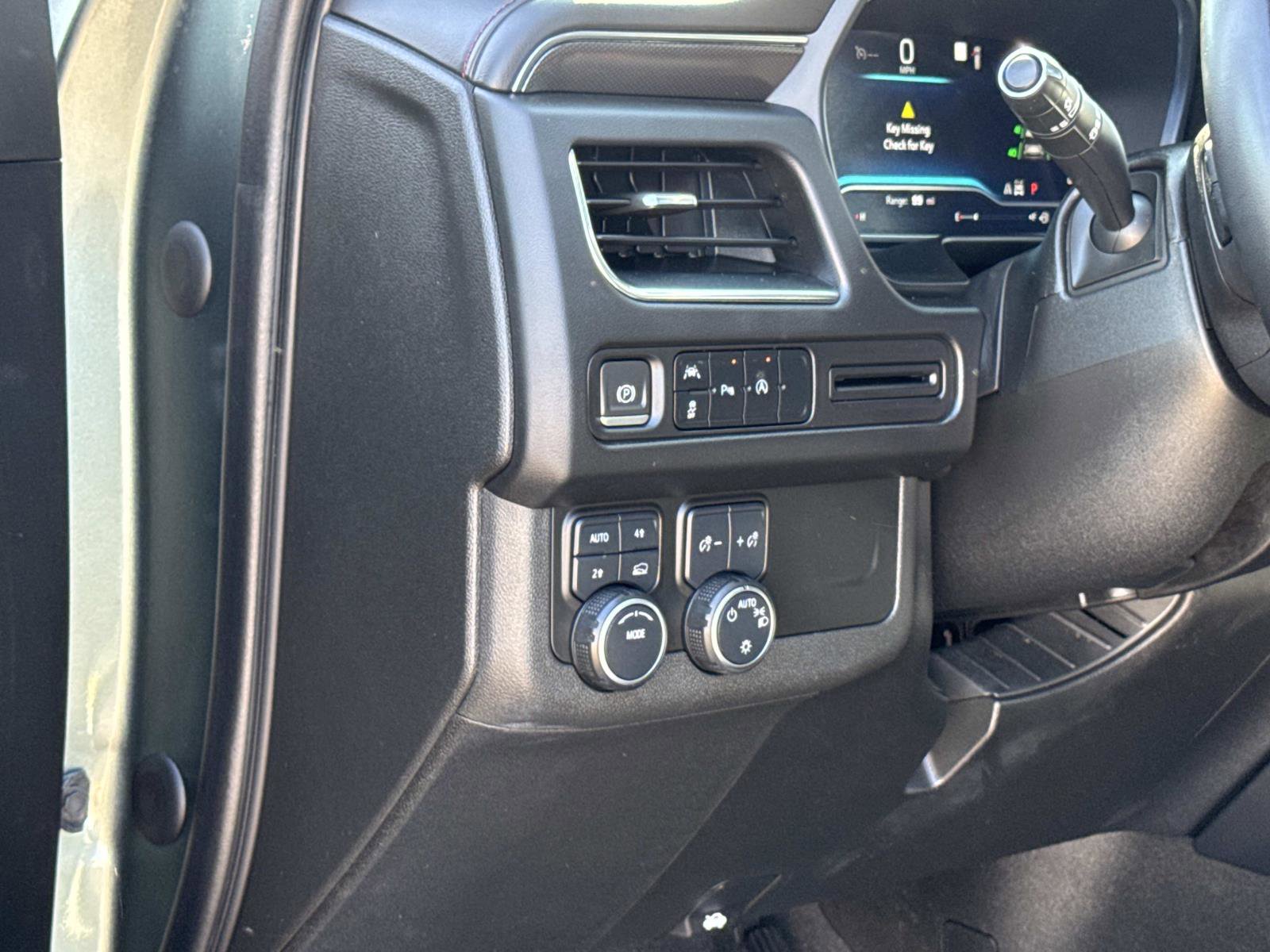 Certified 2023 Chevrolet Suburban RST image 13