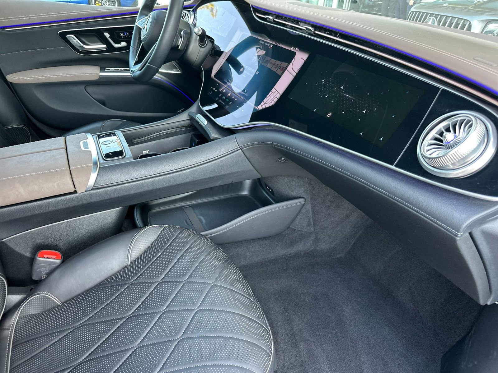 Certified 2023 Mercedes-Benz EQS 580 4MATIC Sedan image 17