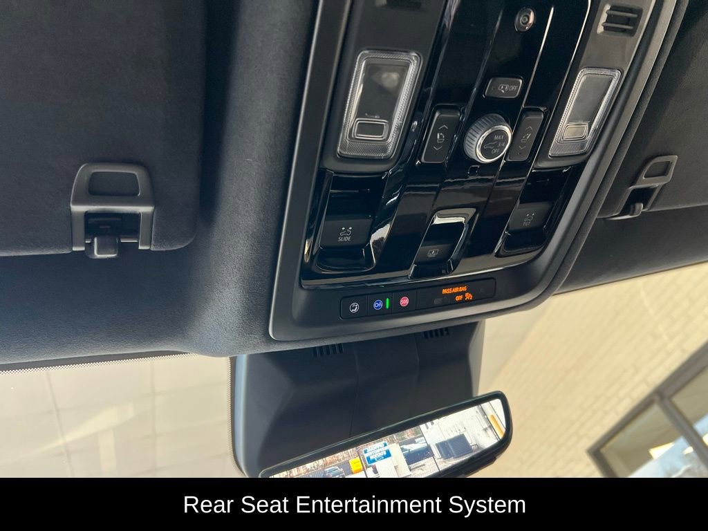 Used 2025 Cadillac Escalade Sport Platinum w/ LPO, ONYX Package image 19