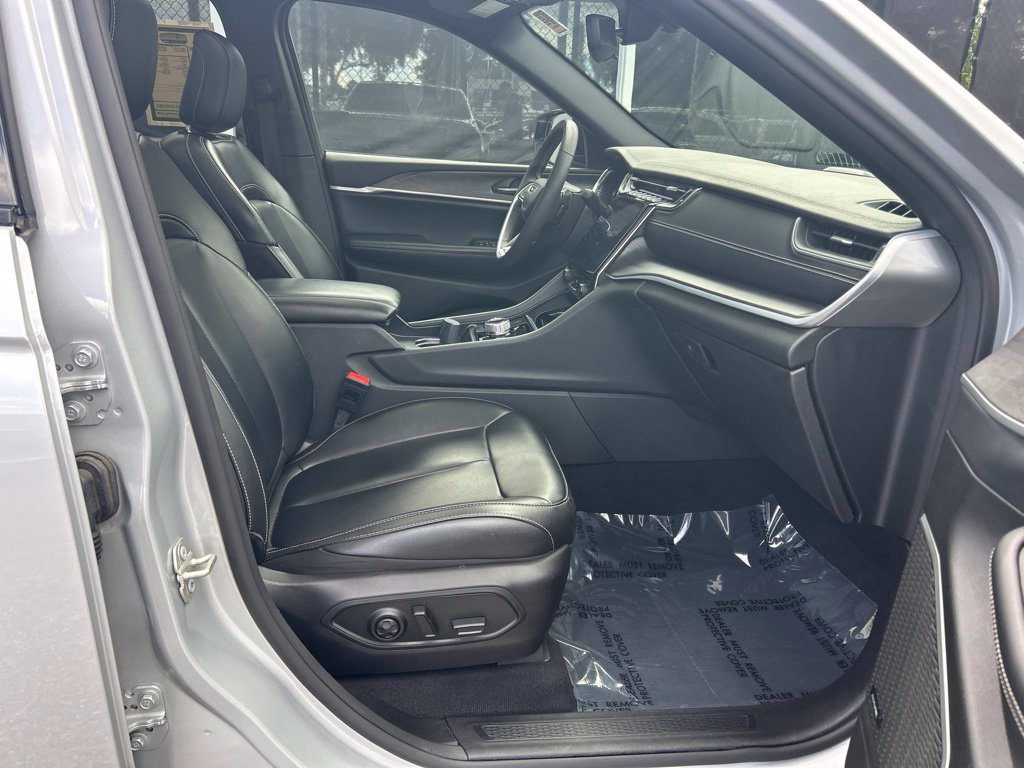 Certified 2024 Jeep Grand Cherokee Limited 4xe AWD/4WD image 25