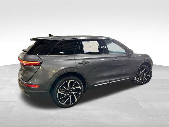 Certified 2025 Lincoln Corsair Reserve AWD/4WD image 7