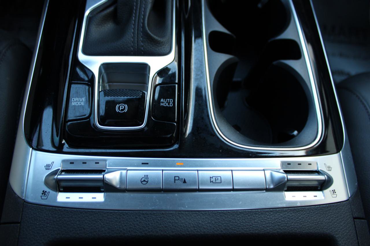 Used 2024 Kia Carnival SX Prestige image 26