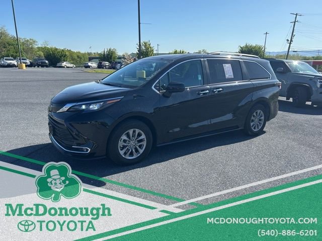 Certified 2024 Toyota Sienna XLE FWD video 1