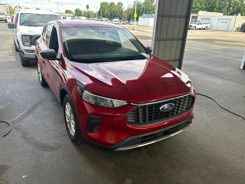 Used 2023 Ford Escape Active w/ Cold Weather Package FWD image 1