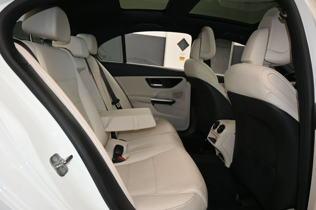 Used 2025 Mercedes-Benz C 300 Sedan image 44