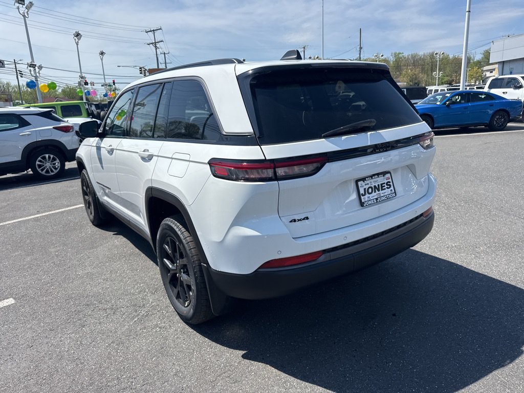 New 2026 Jeep Grand Cherokee Altitude AWD/4WD image 7