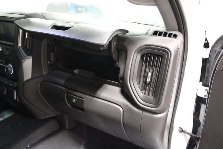 Used 2025 Chevrolet Silverado 1500 Custom Trail Boss w/ Turbomax Blackout Package image 25