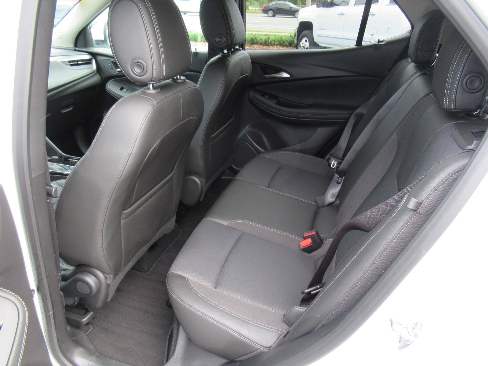Used 2025 Buick Encore GX Preferred FWD image 31