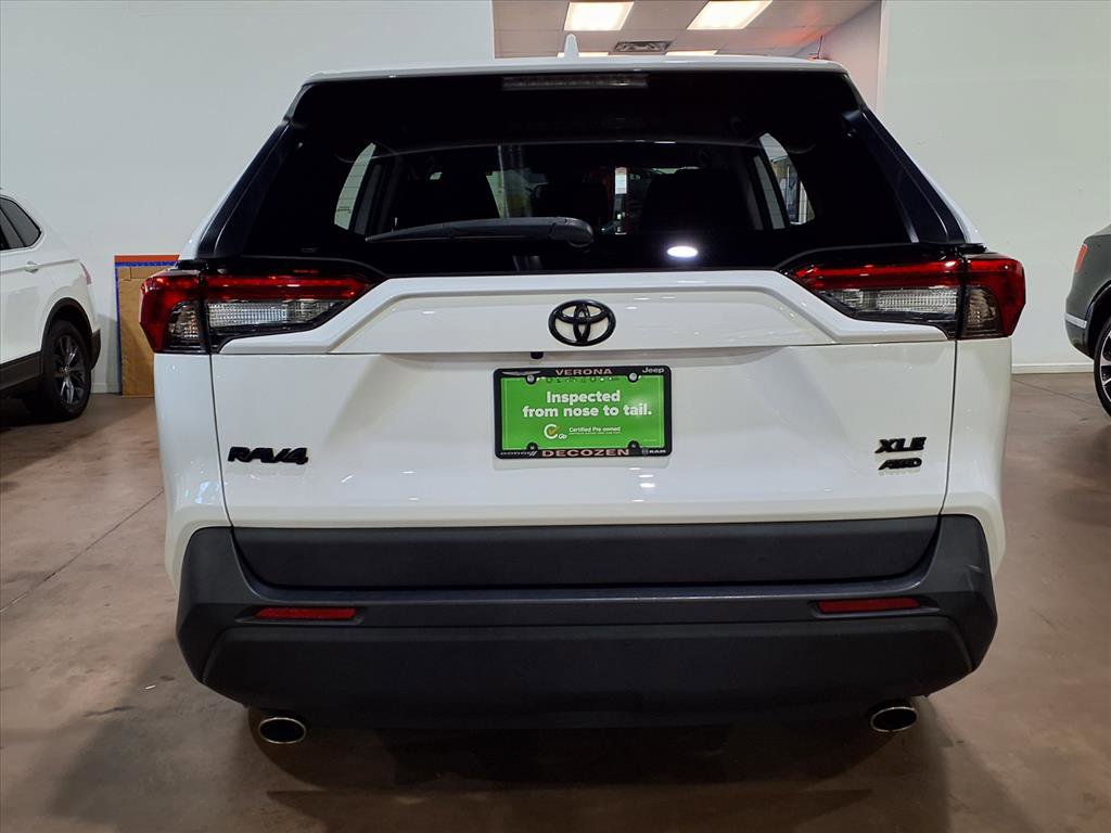 Used 2022 Toyota RAV4 XLE image 5