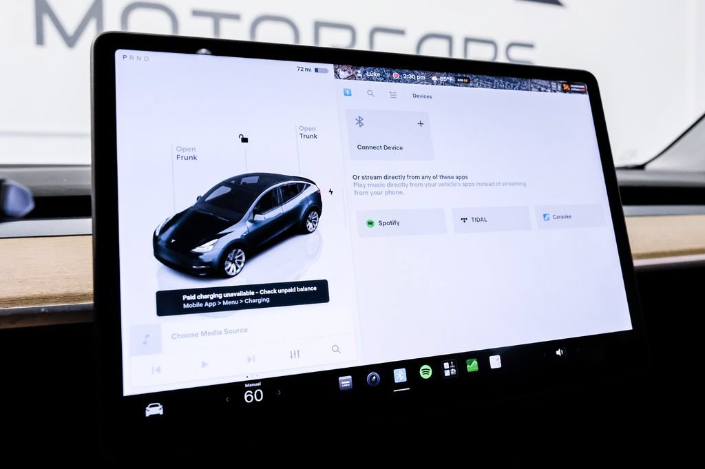 Used 2022 Tesla Model Y Long Range AWD/4WD image 25