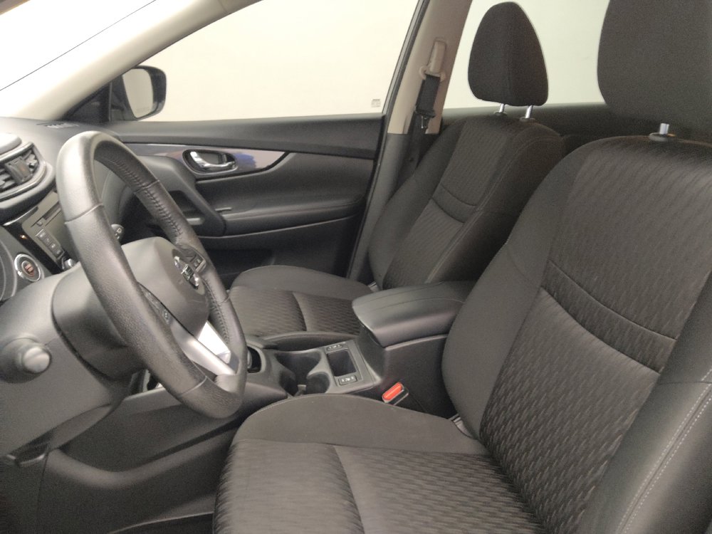 Used 2020 Nissan Rogue SV FWD image 17