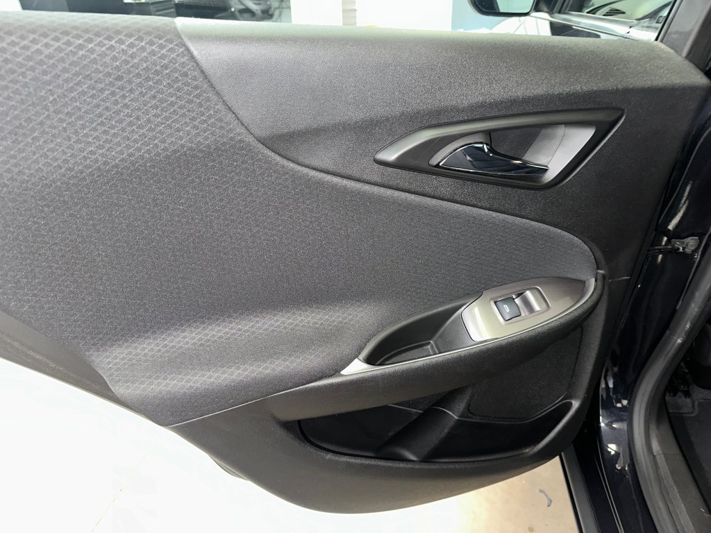 Used 2022 Chevrolet Malibu LS FWD image 16