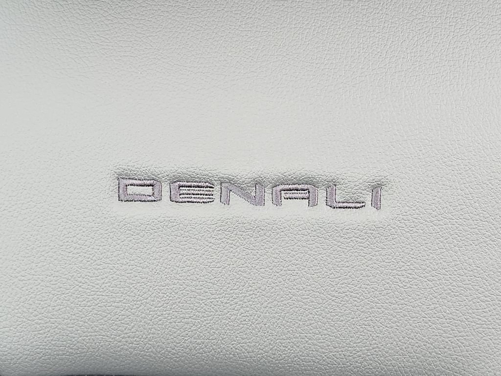New 2026 GMC Canyon Denali AWD/4WD image 13